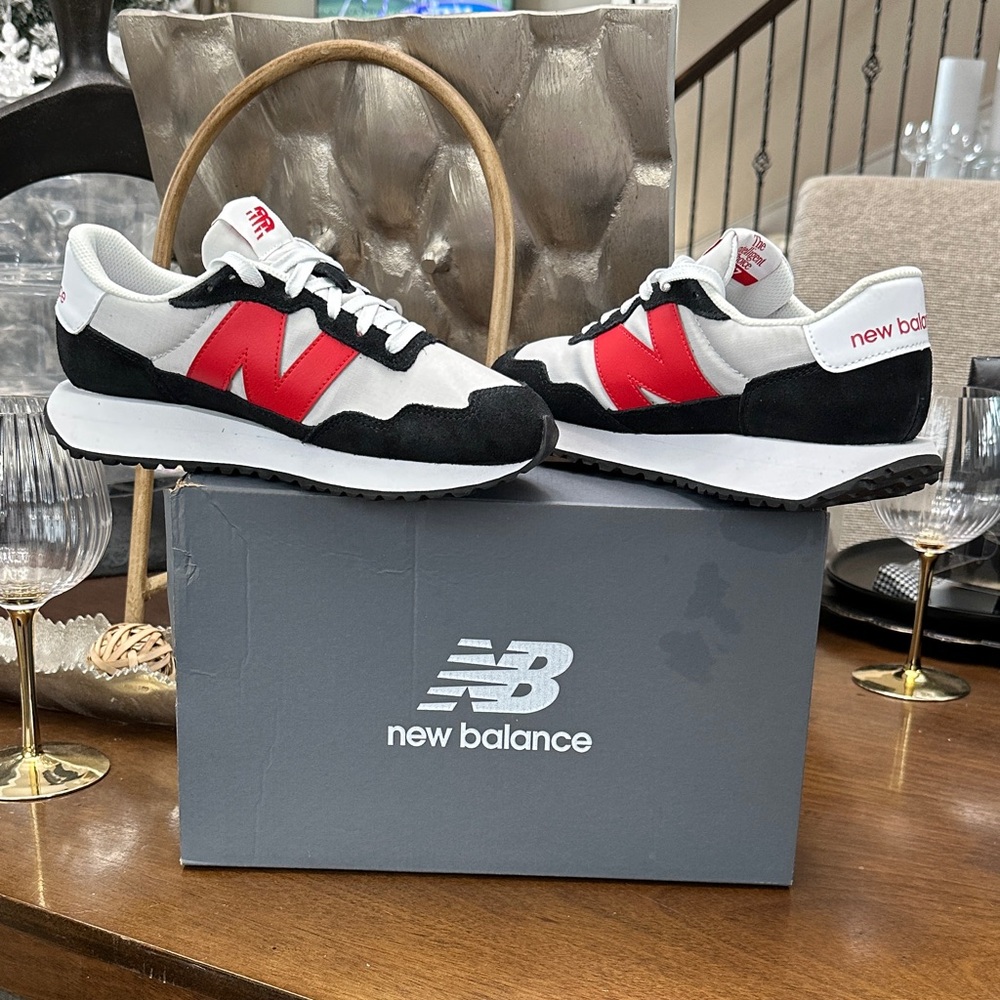 New Balance 237 Men’s Retro-Inspired Comfort with a Modern Twist